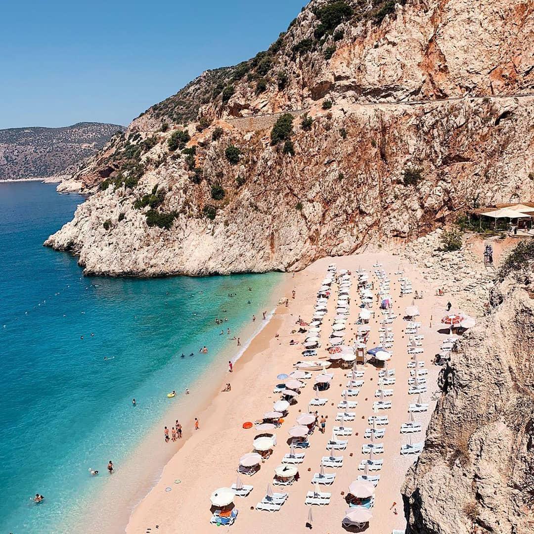 印象最深刻的,那当然要是土耳其死海海滩啦～这是我第一次在死海旅游