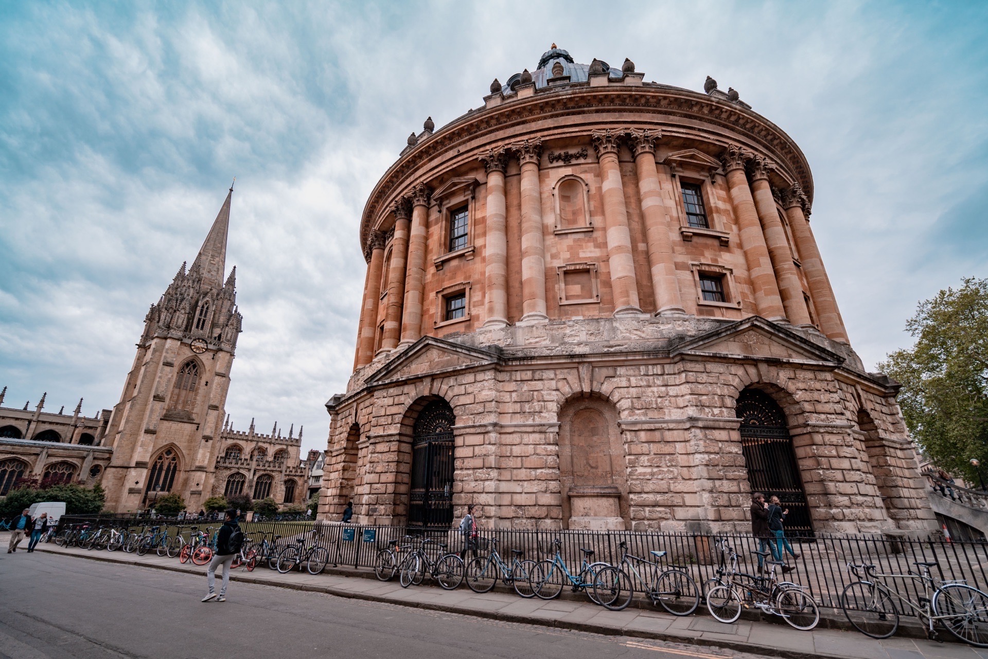 博德莱安图书馆