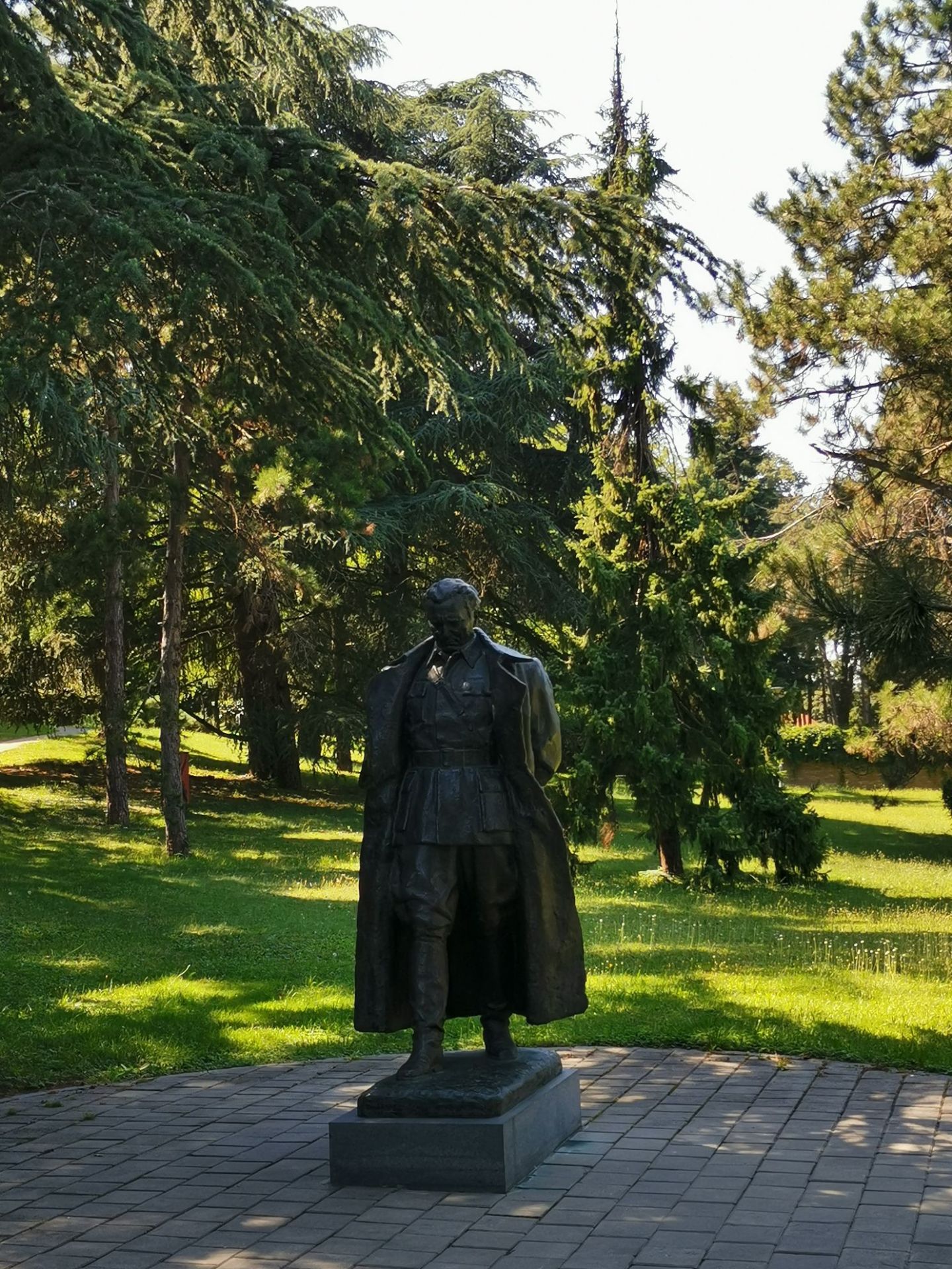 铁托墓,花房和5月25日博物馆都在一起,聆听铁托生平和前南斯拉夫的