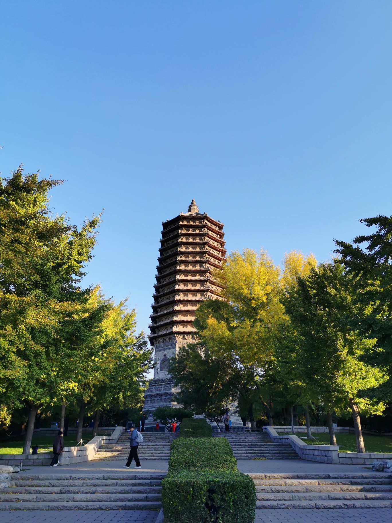 【携程攻略】北京玲珑塔(八里庄塔)景点,玲珑塔原名永安万寿塔,因为原
