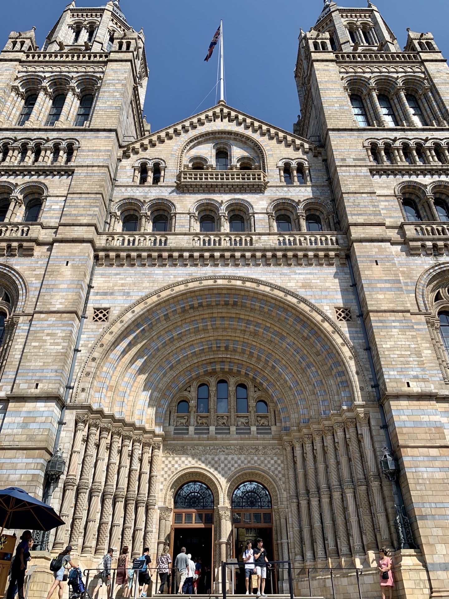 伦敦维多利亚与艾尔伯特博物馆好玩吗,伦敦维多利亚与艾尔伯特博物馆