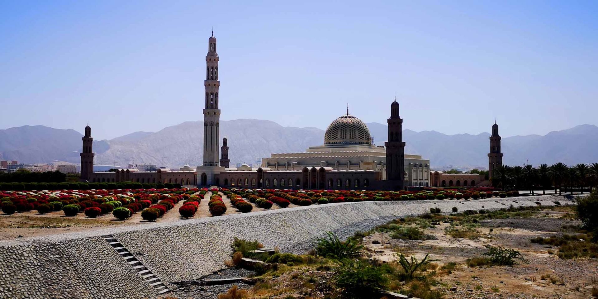 【携程攻略】马斯喀特大清真寺景点,苏丹卡布斯大清真寺是阿曼苏丹国