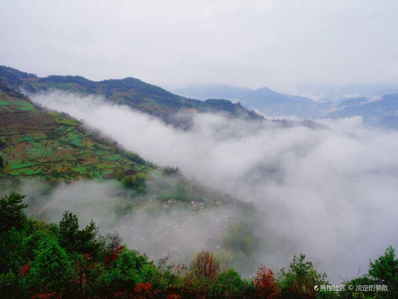 石潭村是個安靜美麗得山村,從石潭村越往裡走,風景越好