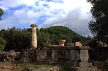 探寻奥林匹亚古迹，惟妙惟肖的神奇之旅 奥林匹亚位于希腊的伯罗奔尼撒，这座遗址曾有运动比赛、颁奖，也有