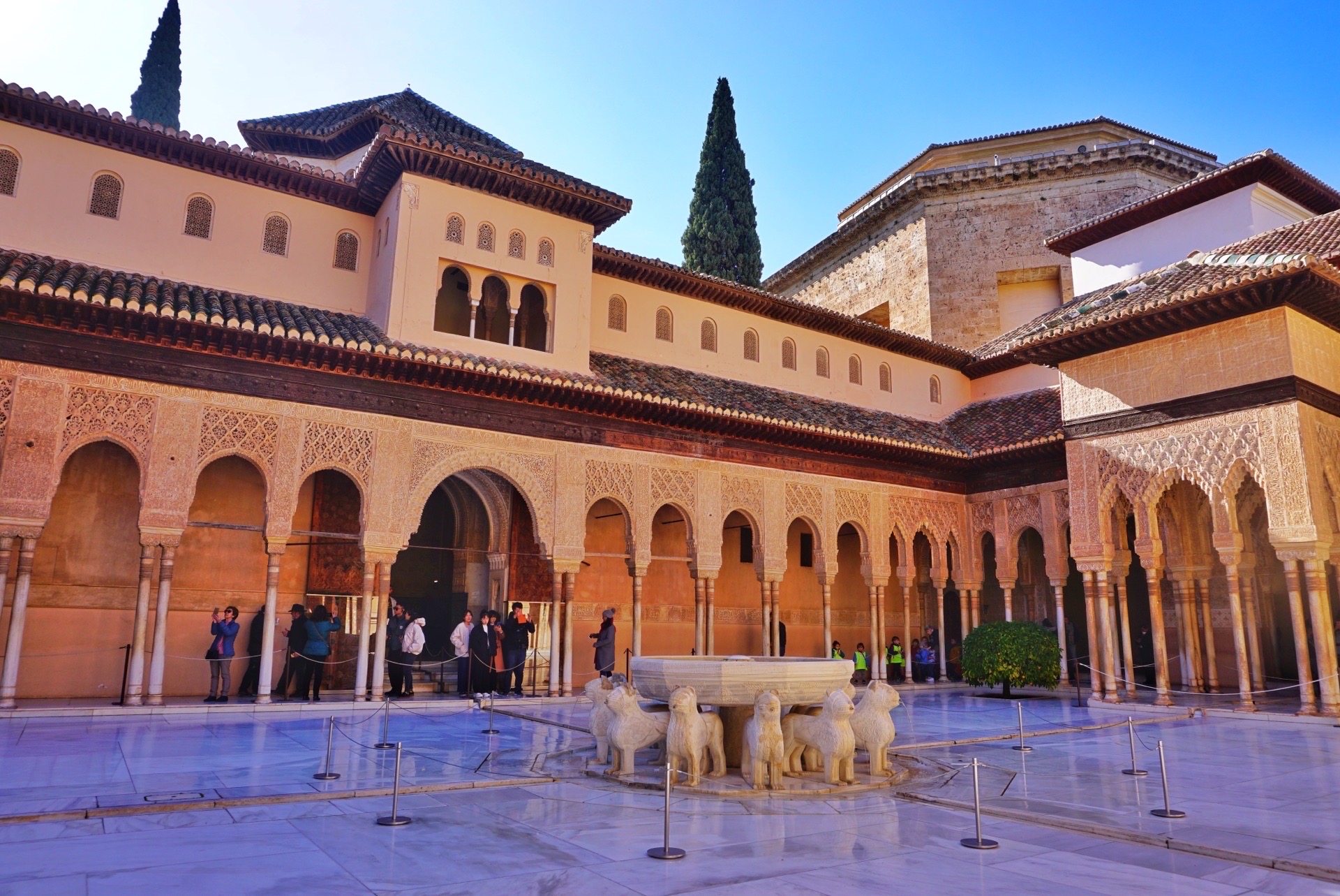 格拉纳达阿尔罕布拉宫好玩吗,格拉纳达阿尔罕布拉宫景点怎么样_点评