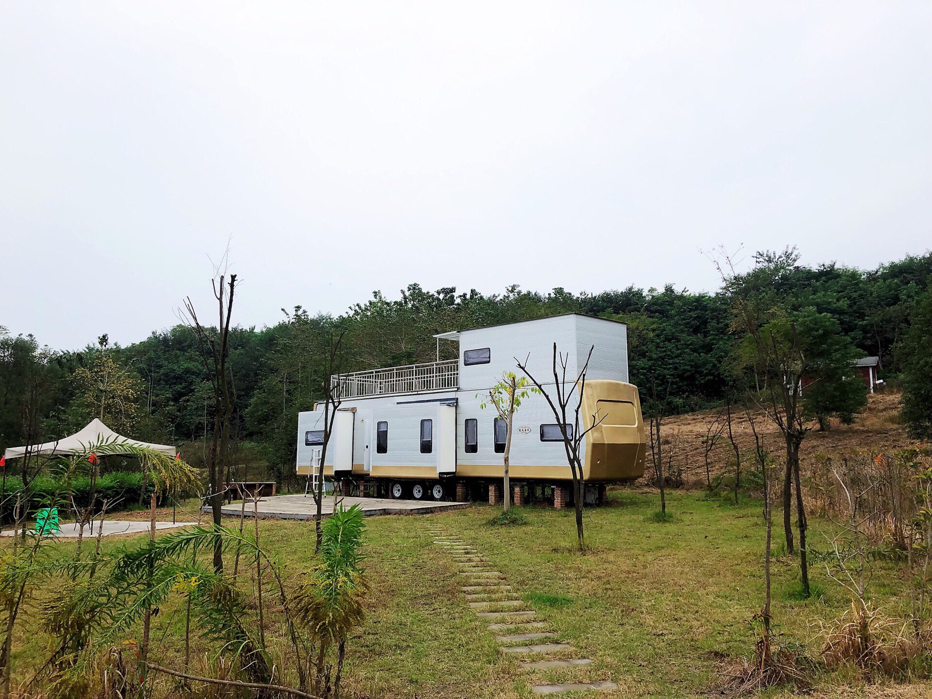 长寿湖驿露美国际房车露营地