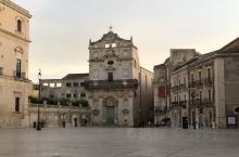 锡拉库萨主教堂广场！美丽的西西里岛，美丽的莫妮卡！