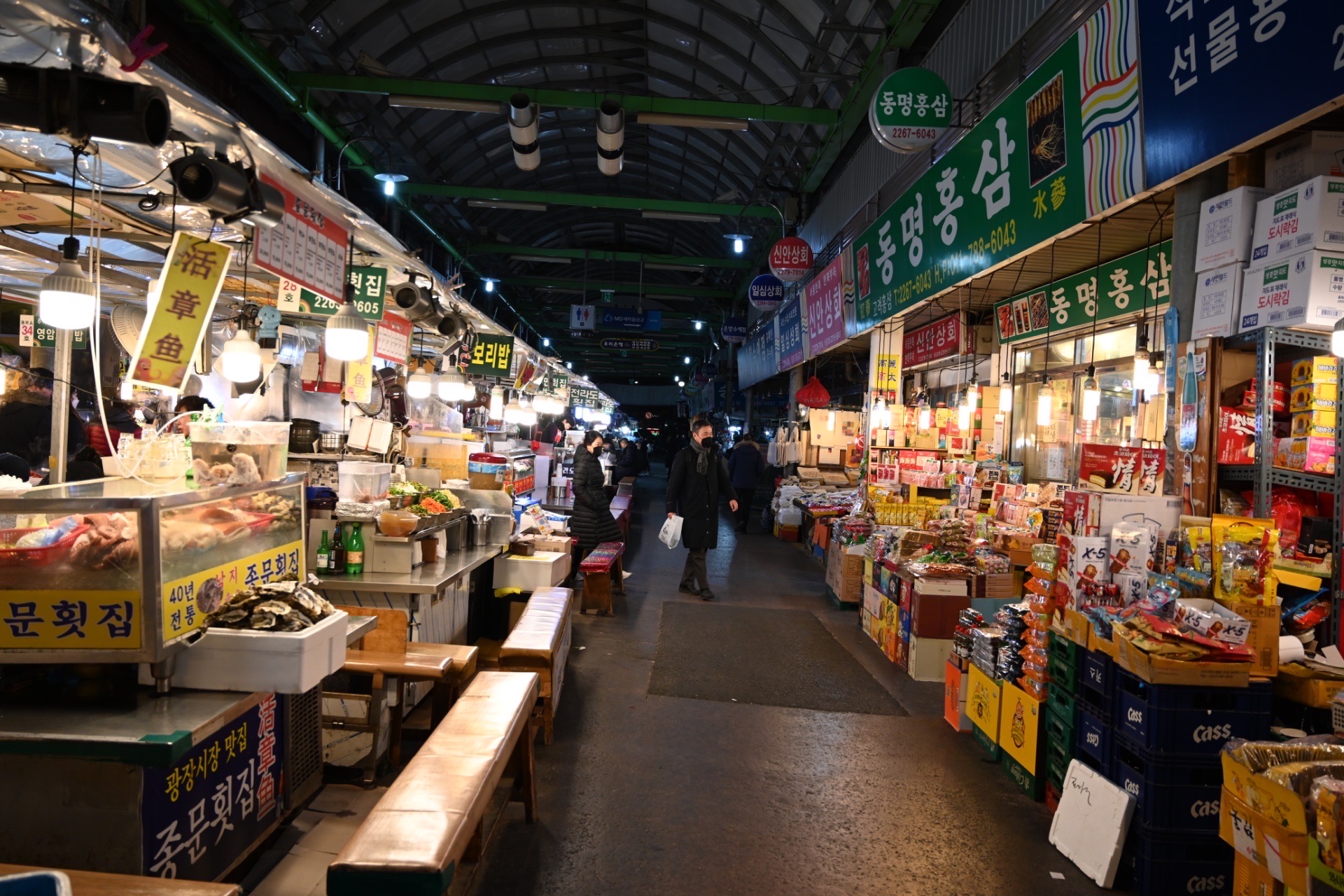 广藏市场美食街