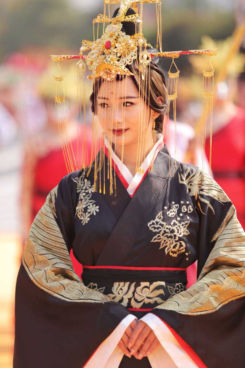 阴天子娶亲!丰都庙会早从明朝开始,就已经有了存在!传说是为了纪念