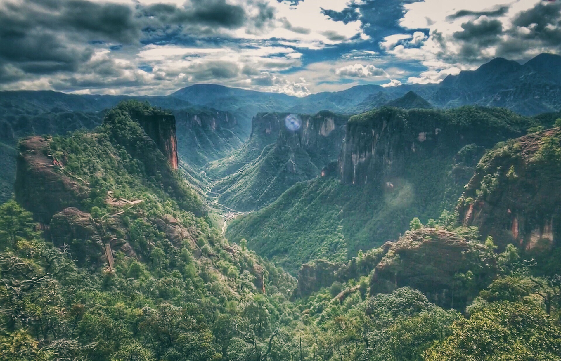 老君山黎明黎光丹霞地貌景区