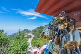 2-Day Tai'an & Mount Tai Tour: Mount Tai Summit Adventure, Dai Temple Cultural Exploration