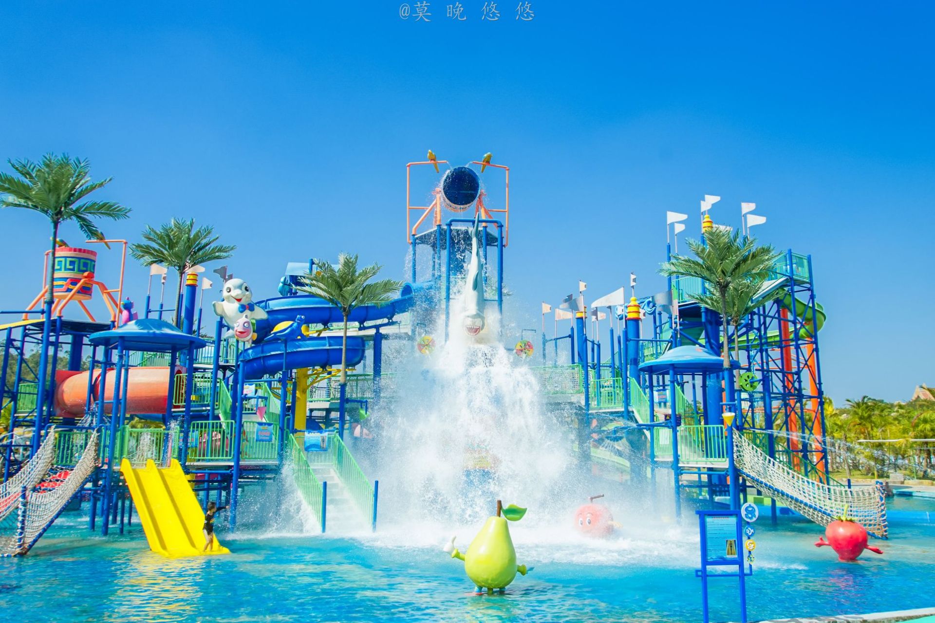 捉住夏天的尾巴,花海欢乐水上乐园玩翻天～

碰上周末,便跟