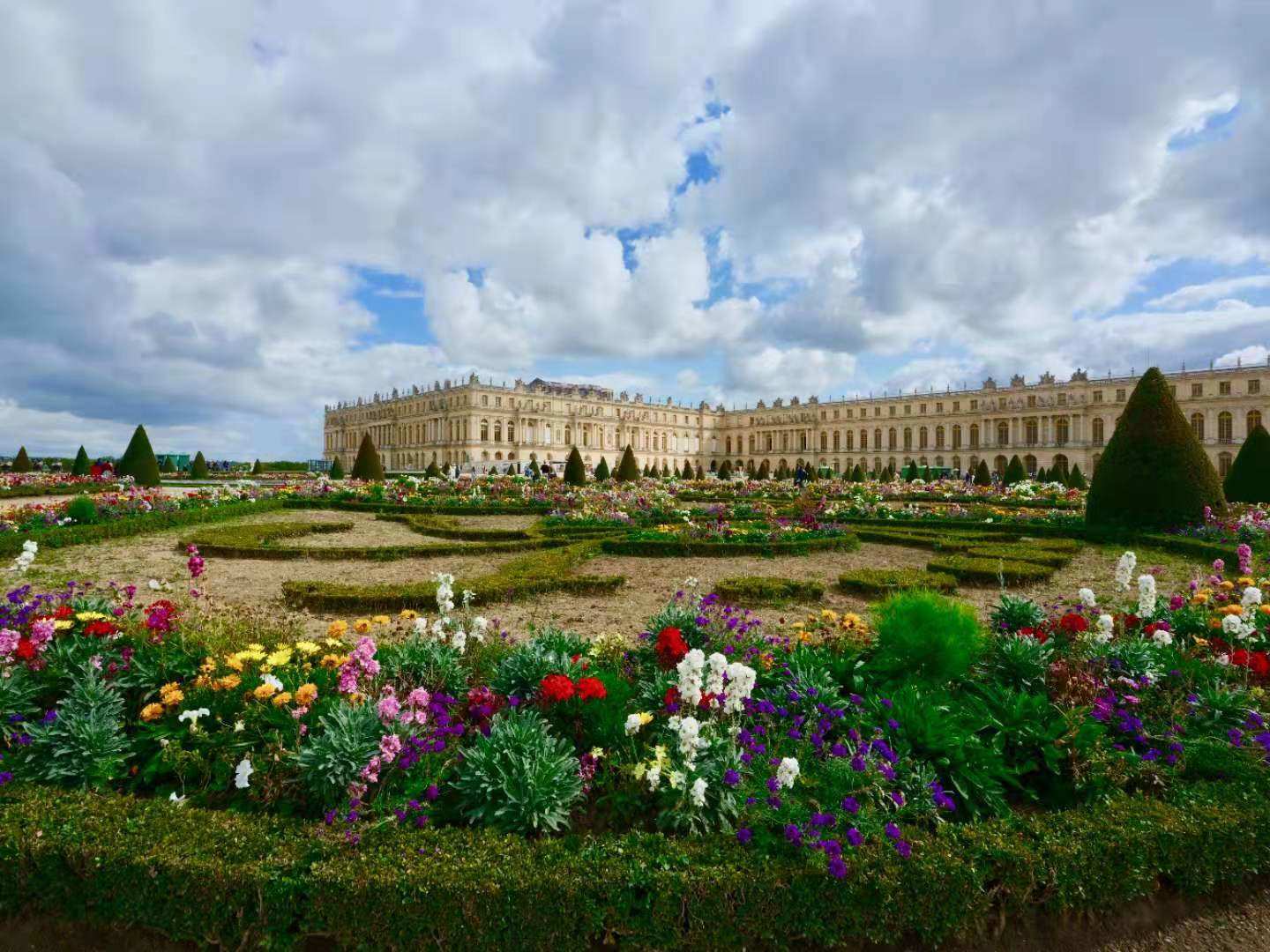 凡尔赛宫庭院图片