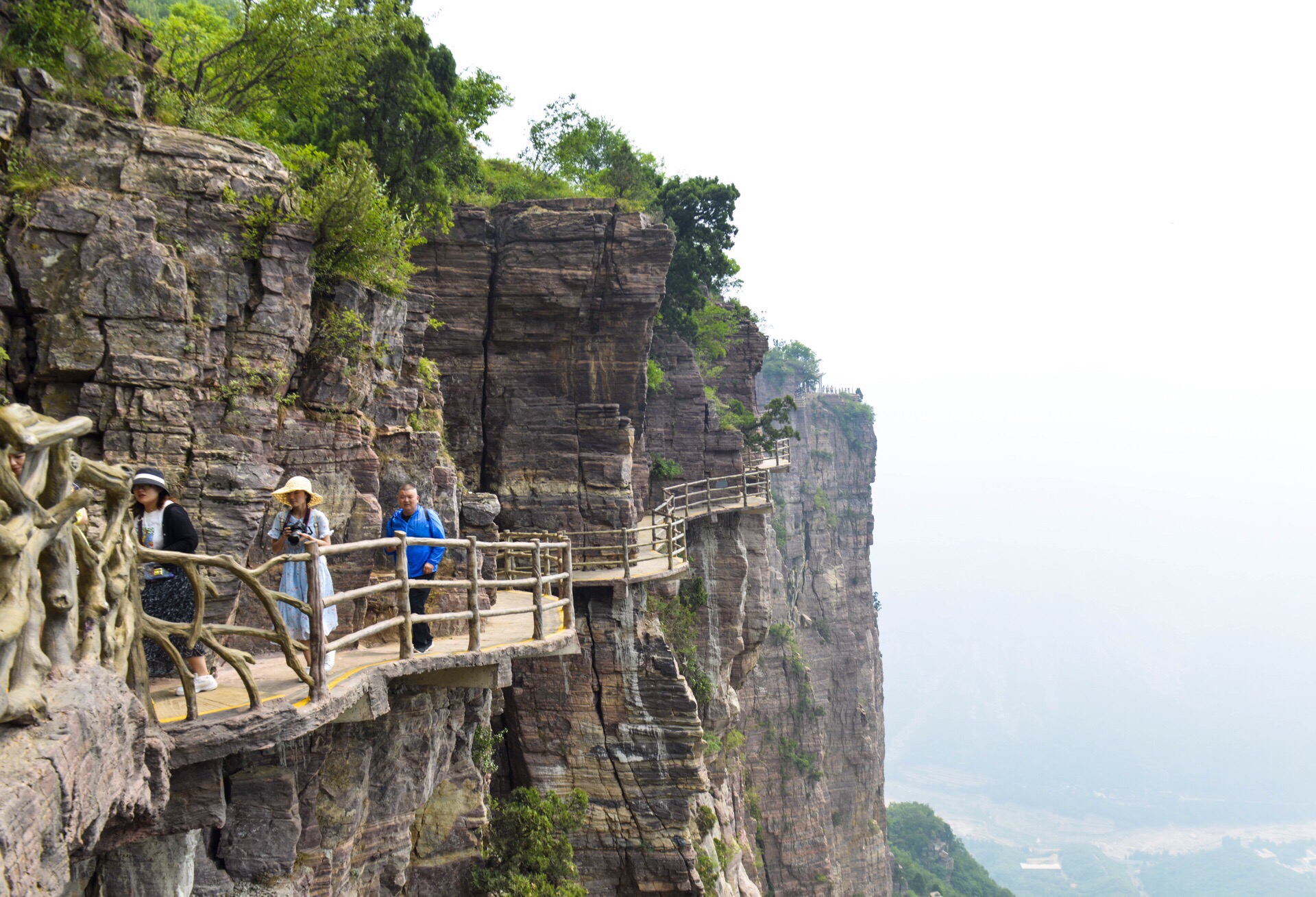 辉县红岩大峡谷图片