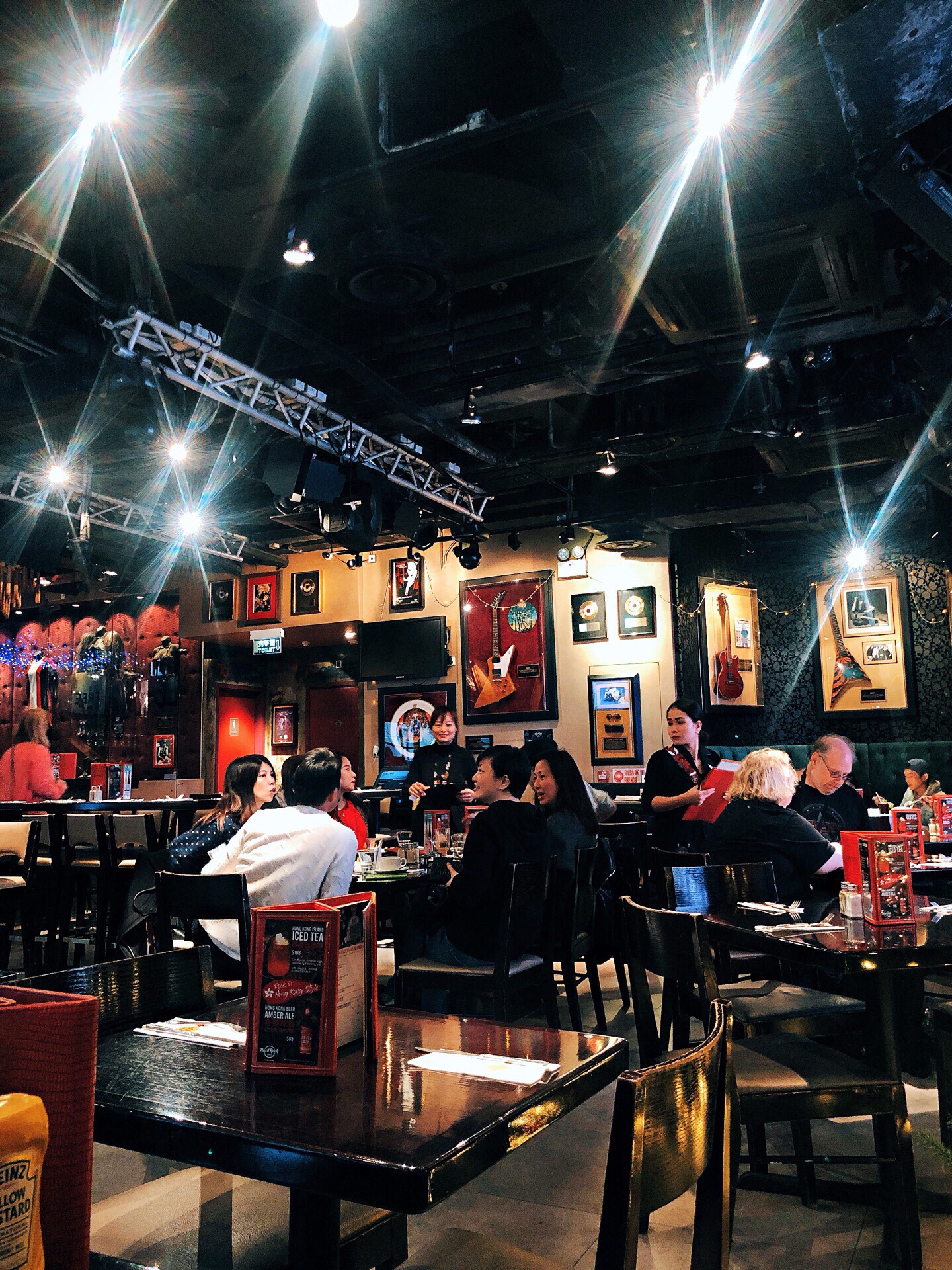 香港hard rock 酒吧好吃吗,hard rock 酒吧味道怎么样,环境/服务好不