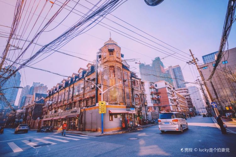 Zhapu Food Street travel guidebook must visit attractions in Shanghai