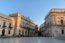 看过西西里美丽的传说就知道这个广场