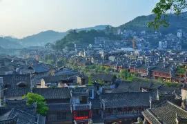 5-Day Fenghuang Tour: Qianzhou Ancient City and Fenghuang Ancient Town, Miao Village Culture and Natural Wonders