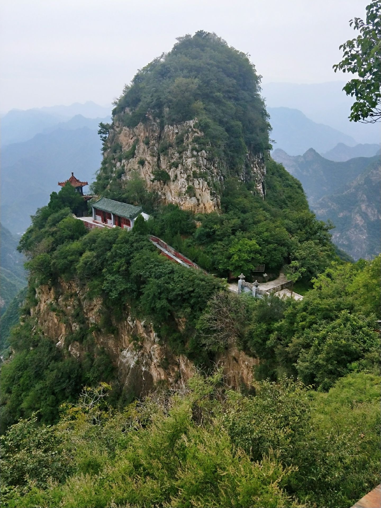 【携程攻略】房山区圣莲山景区景点,"道家风骨佛光照,奇峰峻石圣水灵"