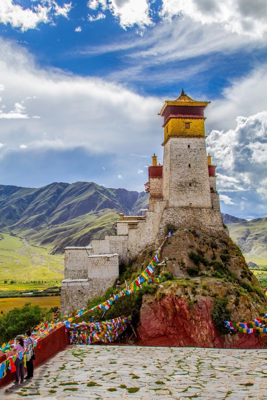 【携程攻略】香格里拉东竹林寺景点,康巴地区的寺庙都具有藏传佛教的