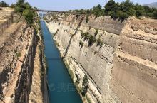 地标希腊🇬🇷科林斯它是世界上为数不多，在坚硬的岩石区开凿出的运河。