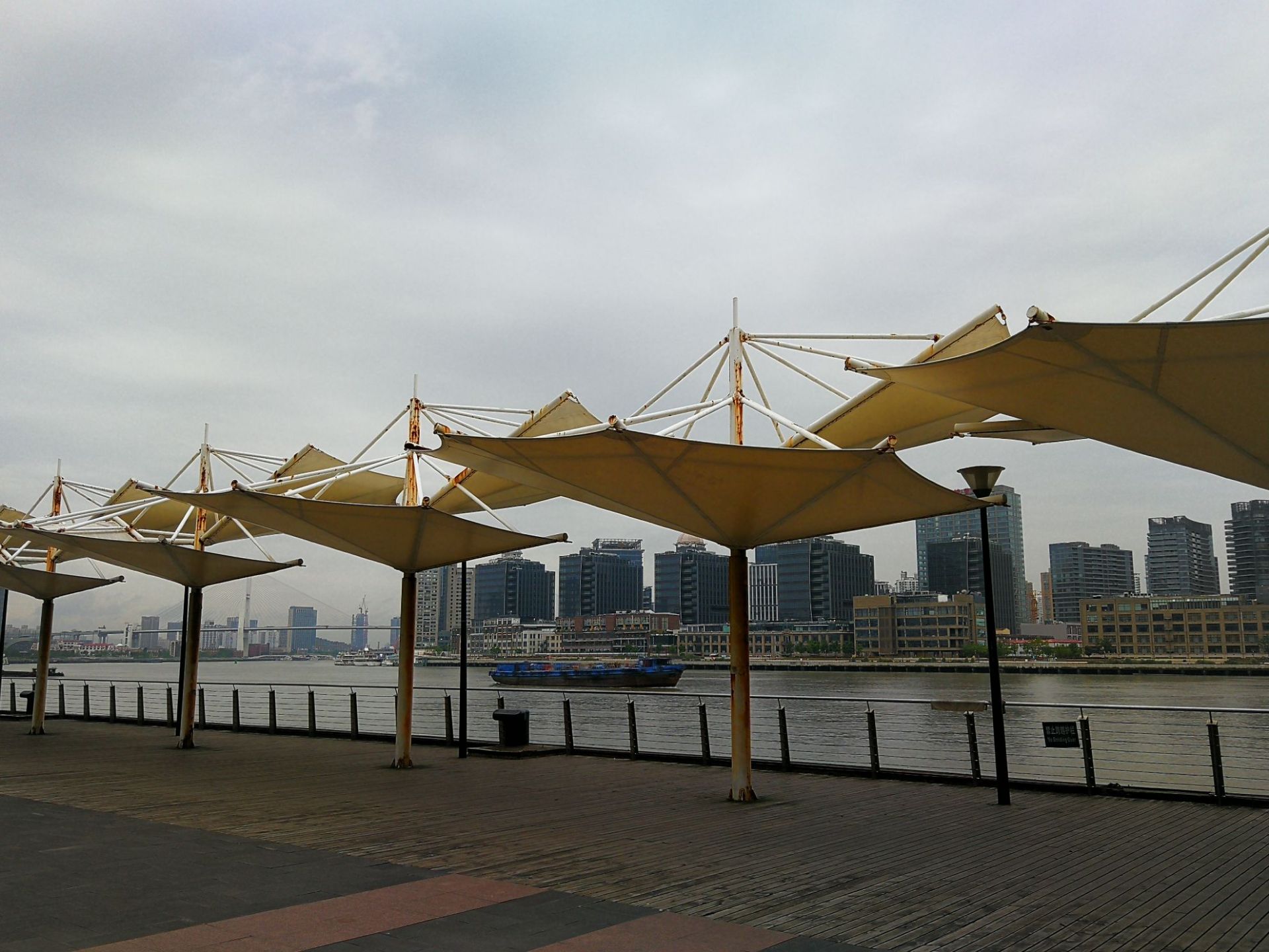 老白渡滨江绿地