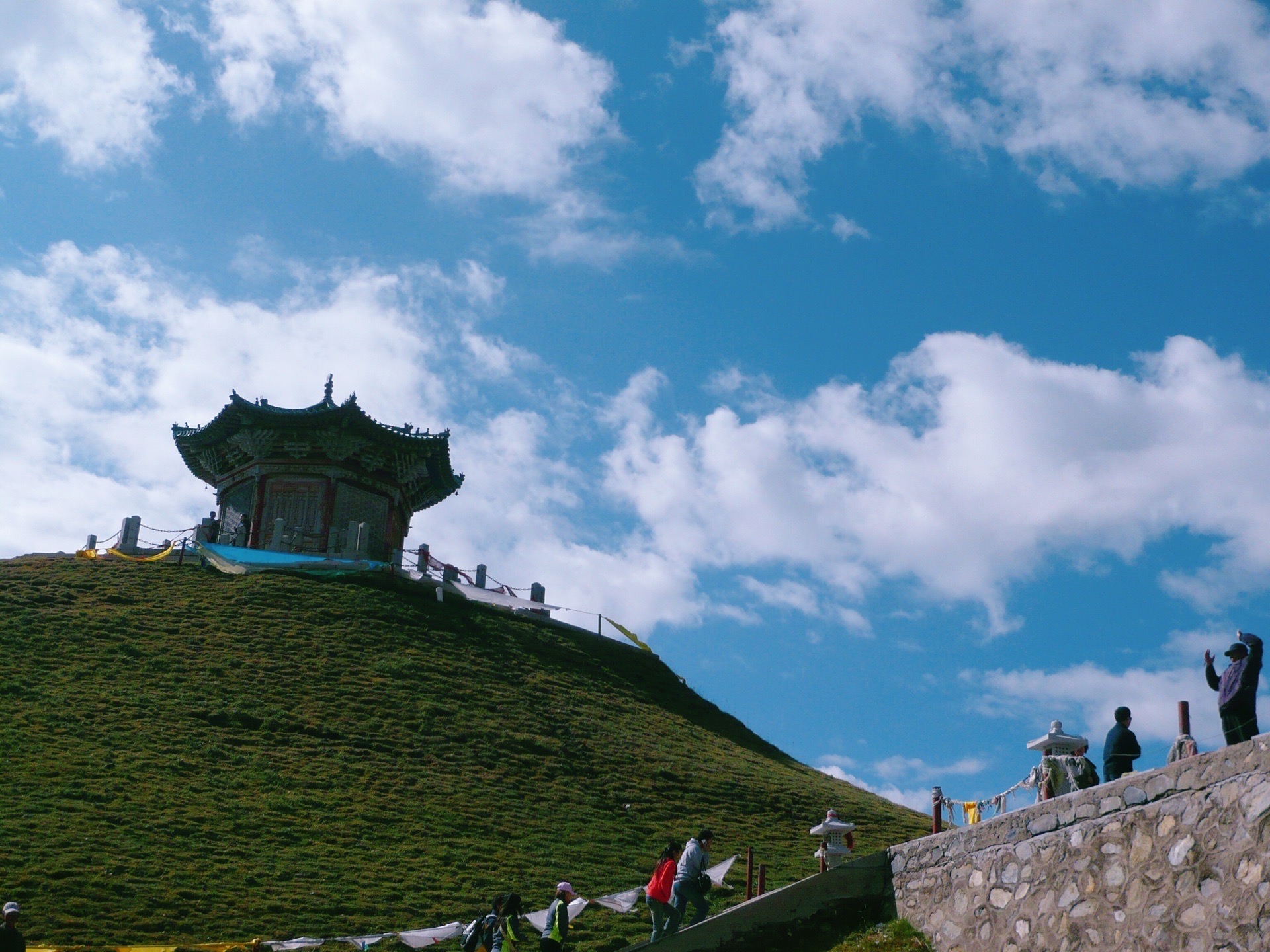日月山
