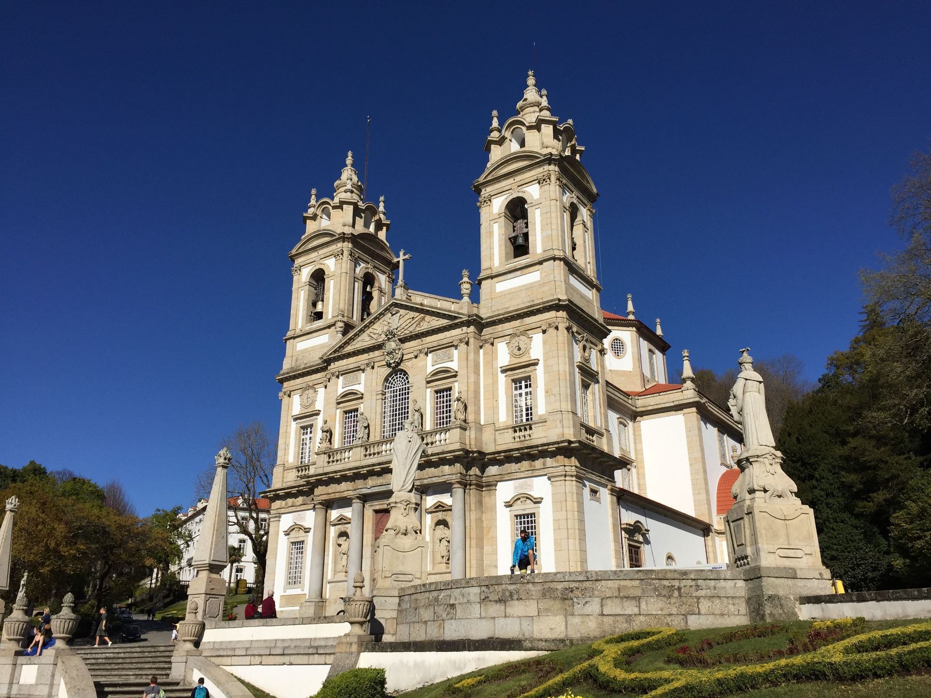 历史悠久的布拉加,建城于公元前296年,同时又是葡萄牙天主教的重要