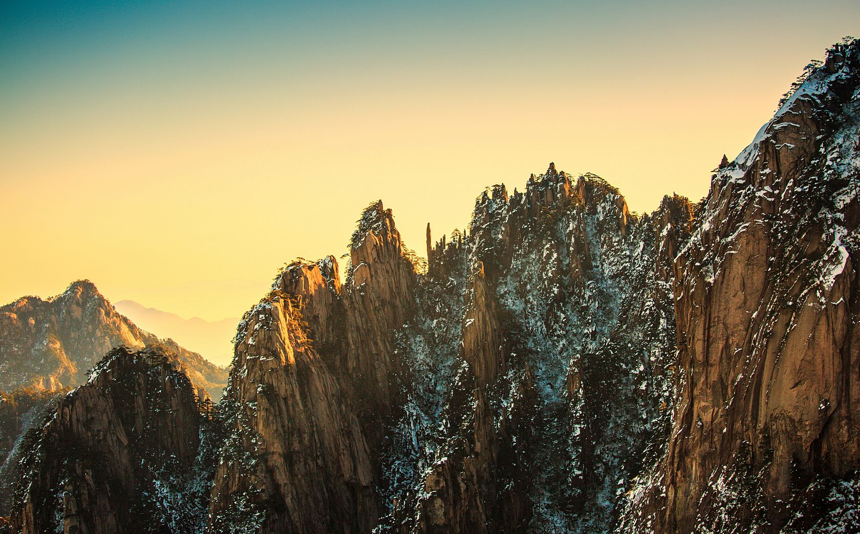 【携程攻略】黄山风景区天都峰景点,安徽黄山是国内热门的旅游目的地