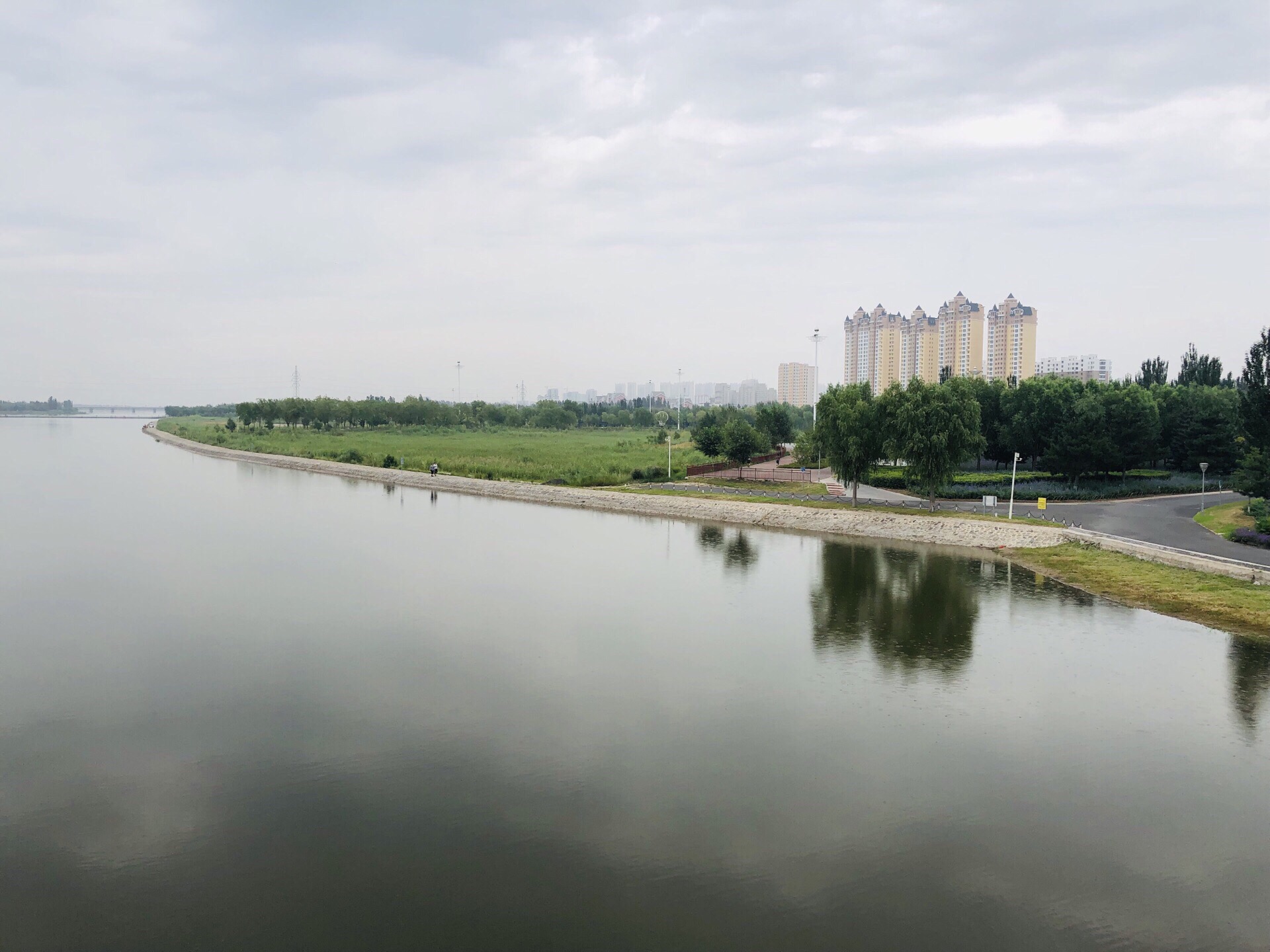 遼河公園 直線距離24.7km