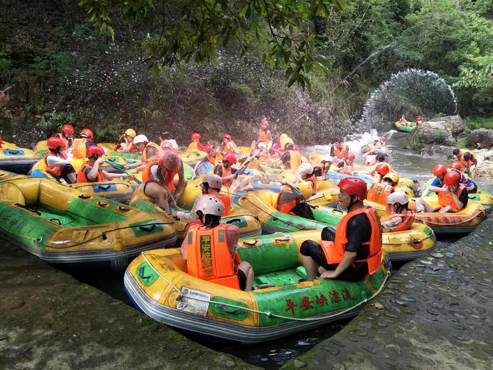 1-Day Boluo Tour: Natural Beauty of Elephant Head Mountain and Romance of Hallstatt See