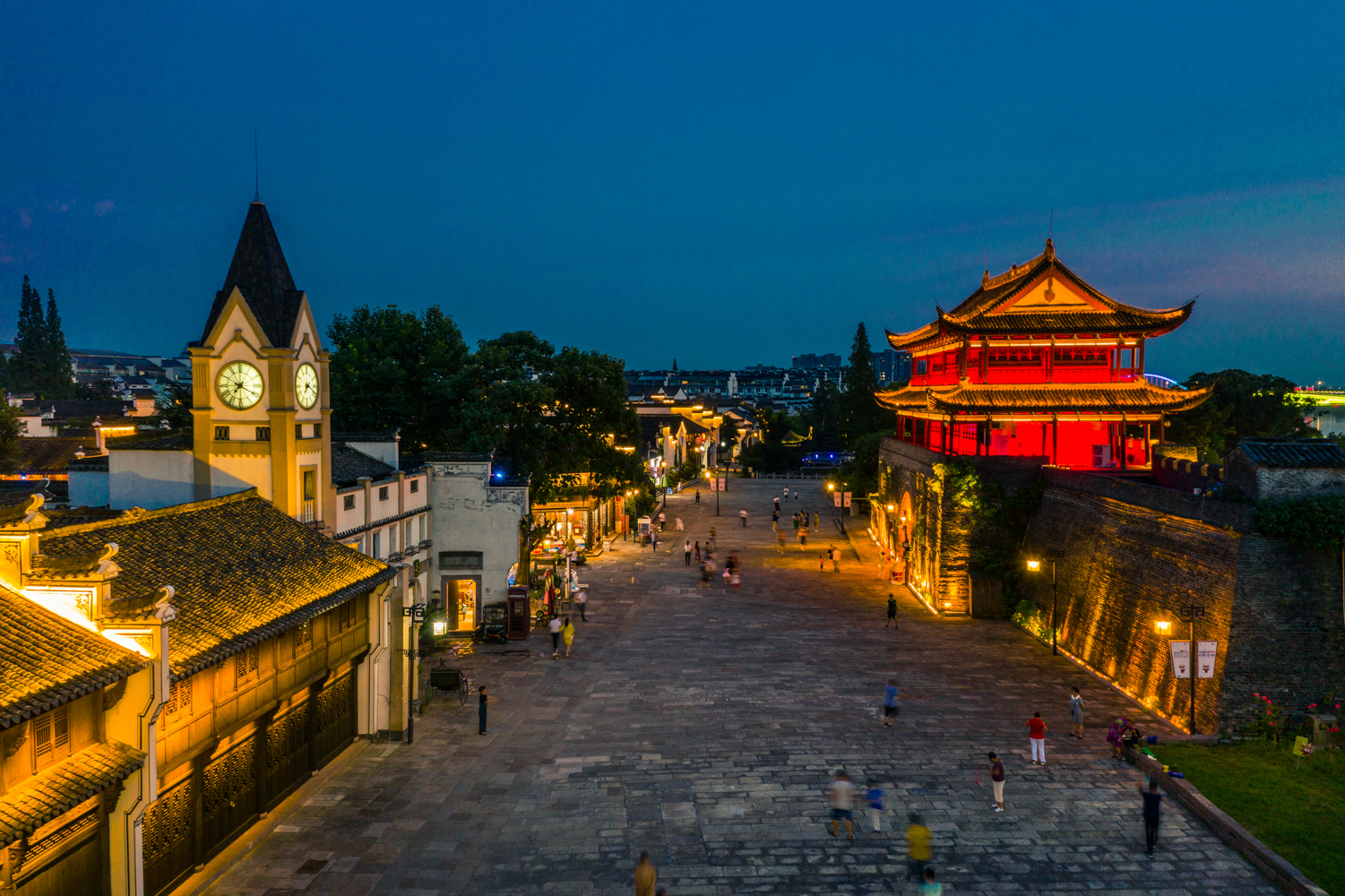 3-Day Quzhou Tour: The Scenic Wonders of Jianglang Mountain and the Historic Charm of Nianbadu Ancient Town