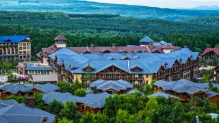 3-Day Fusong Tour: Changbai Mountain Views with Hot Springs and Ancient City Exploration