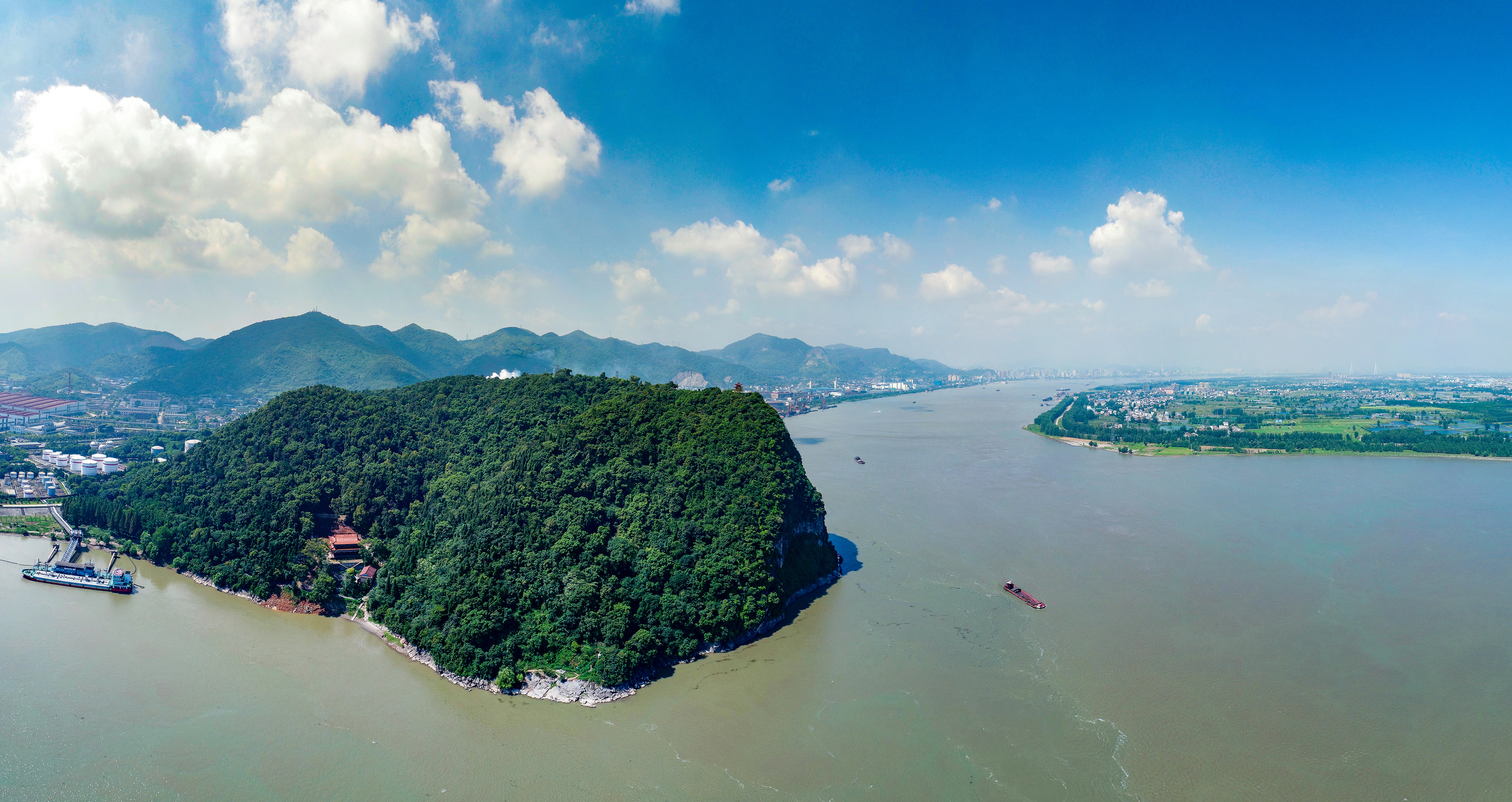2-Day Huangshi Tour: Explore National Mine Park, Tranquility of Magnetic Lake