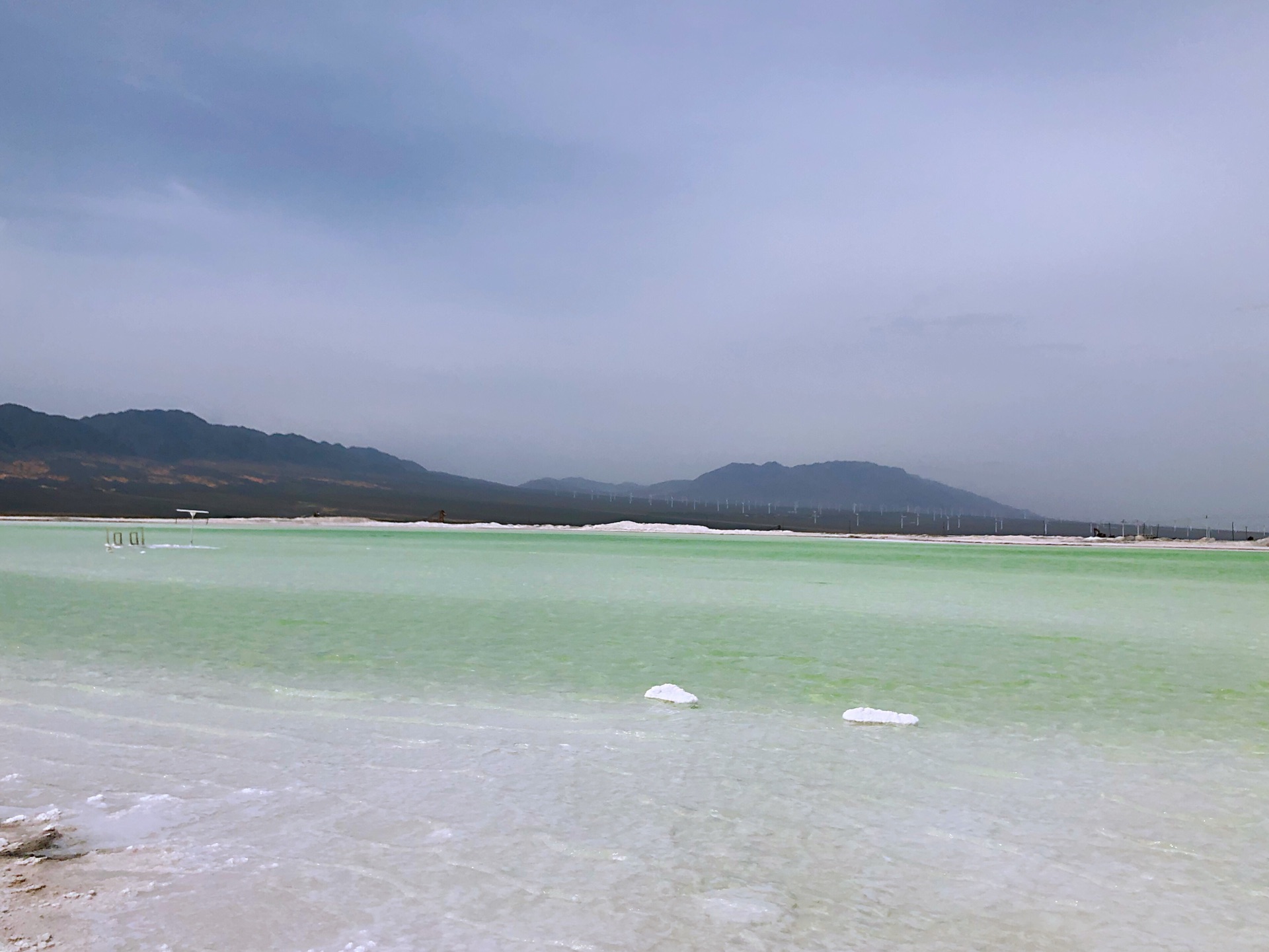 【携程攻略】乌鲁木齐新疆盐湖景区适合朋友出游旅游吗,新疆盐湖景区