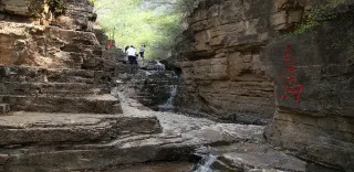 2-Day Yuncheng Tour: Pujiu Temple's ancient charm, Colorful Salt Lake's unique spectacle