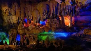 3-Day Chenzhou Tour: Autumn Scenery, Enjoy Hot Spring Paradise