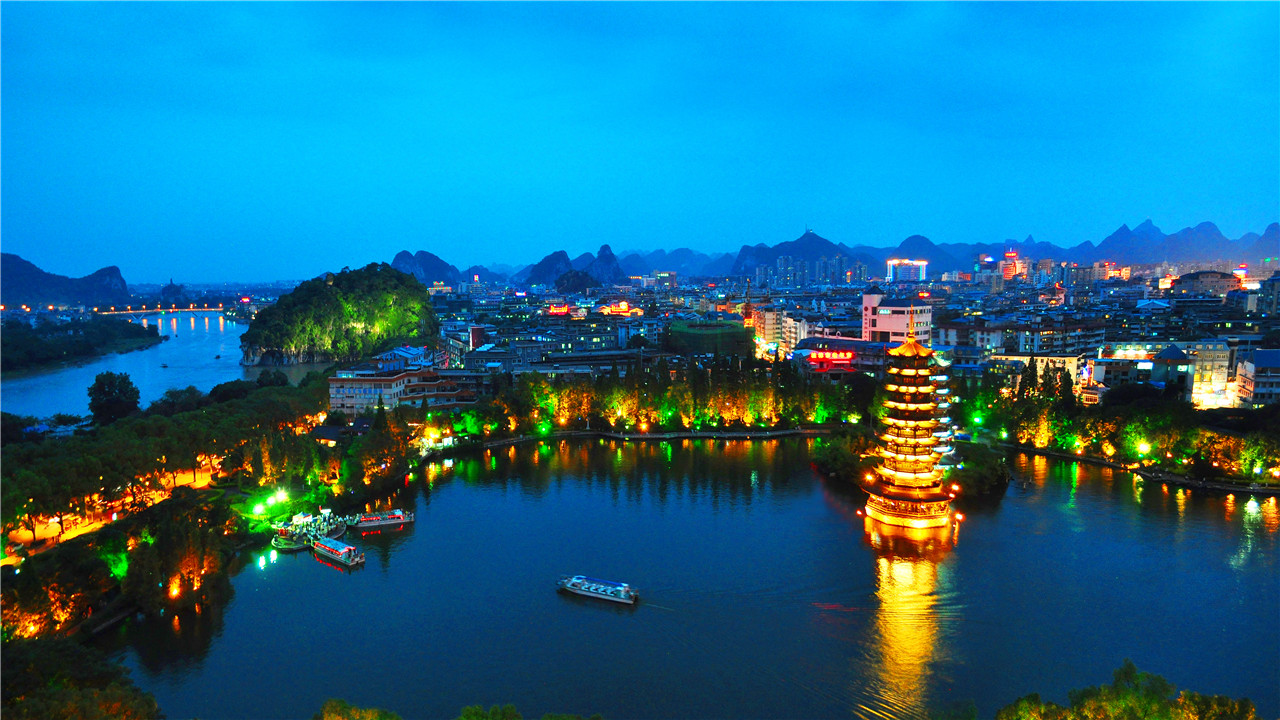 Guilin Two rivers and four lakes