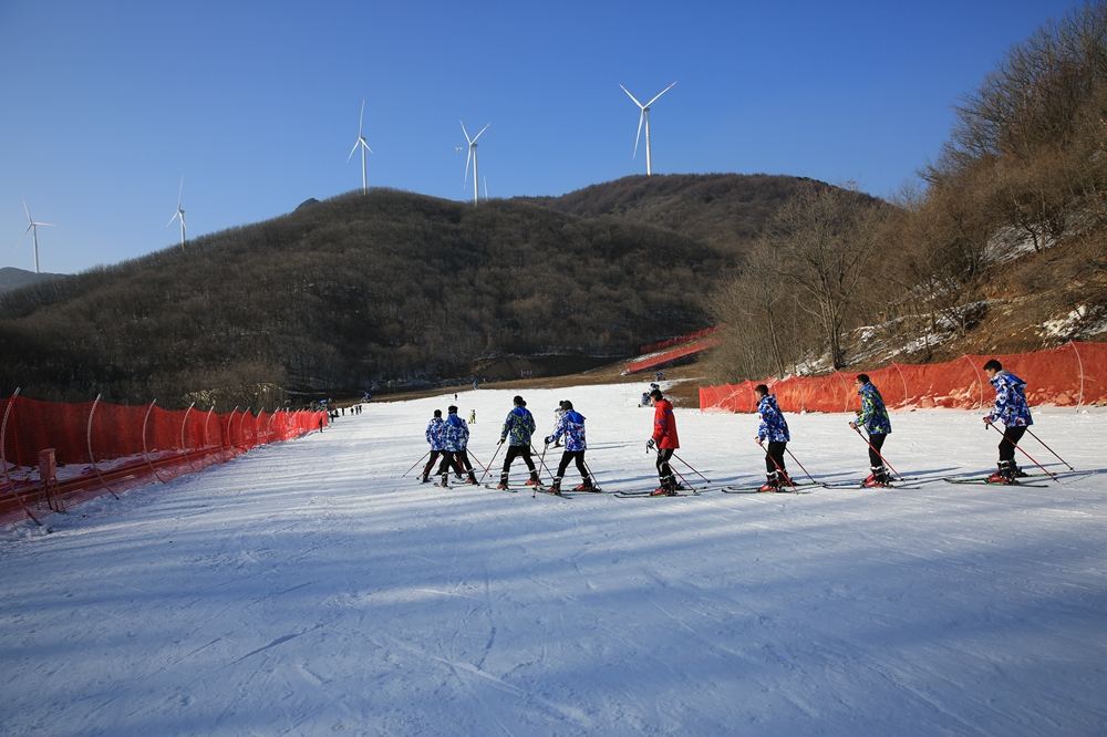 襄阳横冲国际滑雪场图片