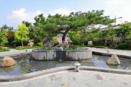 2-Day Yingkou Tour: Hot Springs and Coastal Relaxation