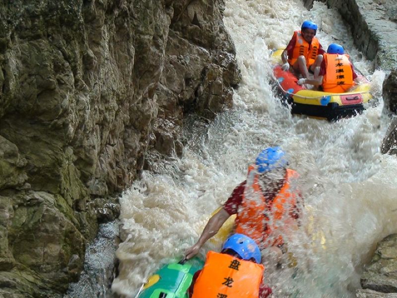 盘龙溪漂流
