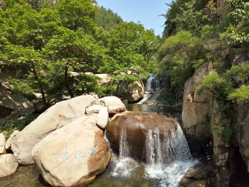 青島仰口風景區 北九水 嶗山太清宮景區 八水河一日遊【經典雙線 小團