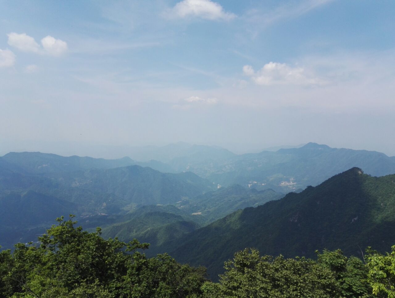 大别山主峰景区白马尖