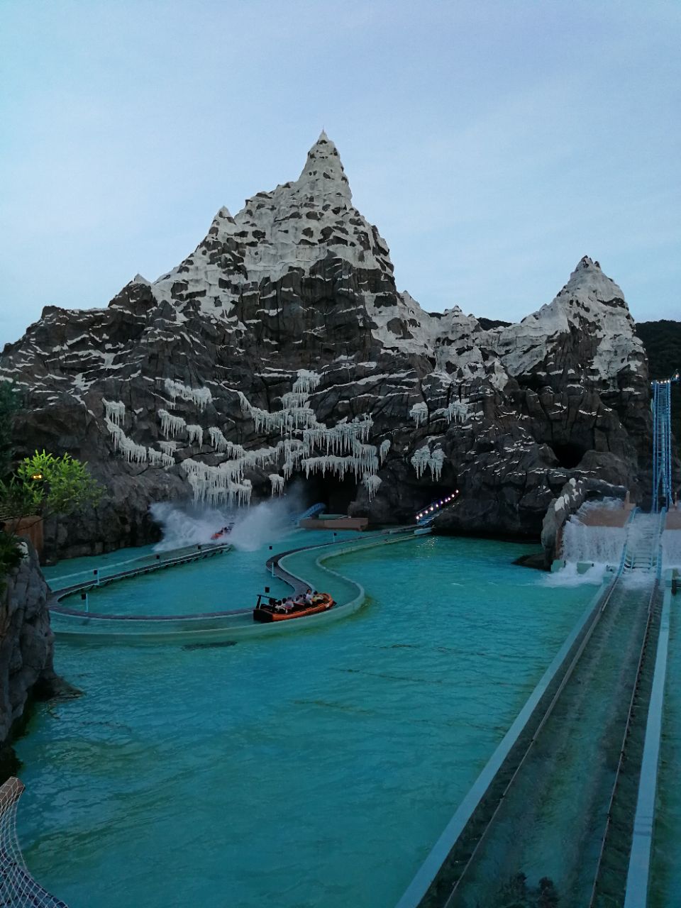 到珠海長隆海洋公園門口掃二維碼能很快入園