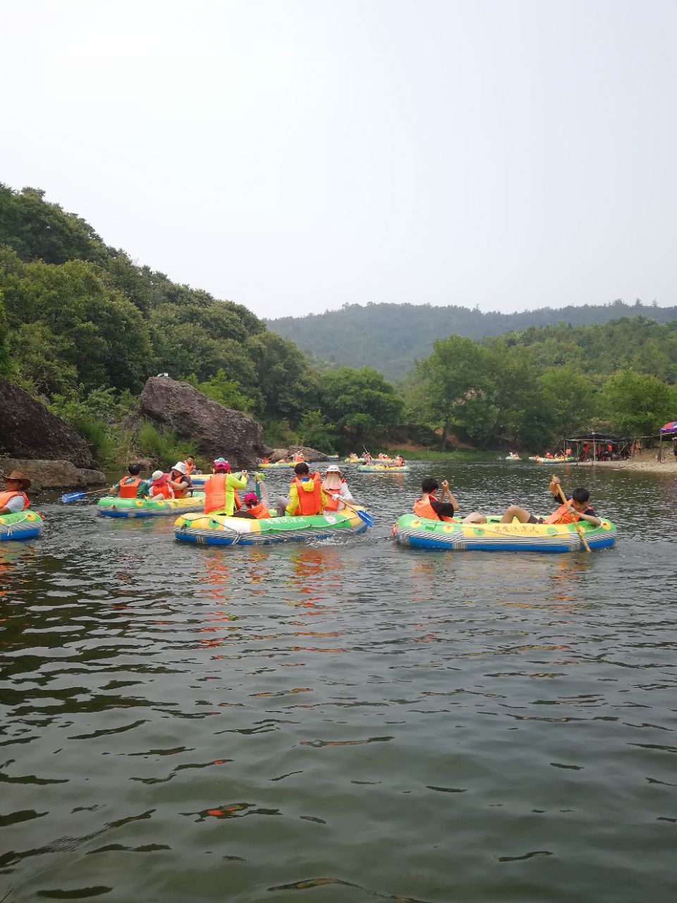 京山鸳鸯溪漂流