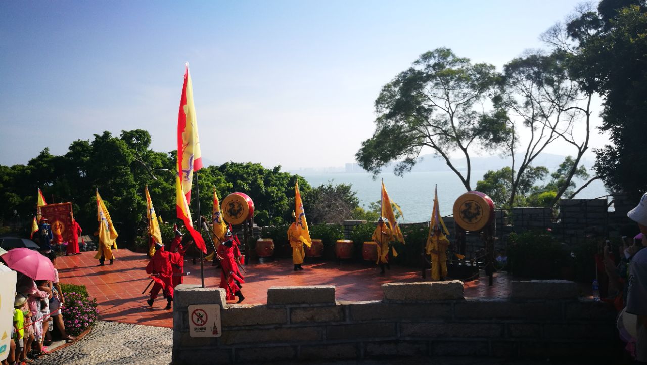 【携程攻略】厦门胡里山炮台景点,看了几分钟表演就出来了,一般般啦