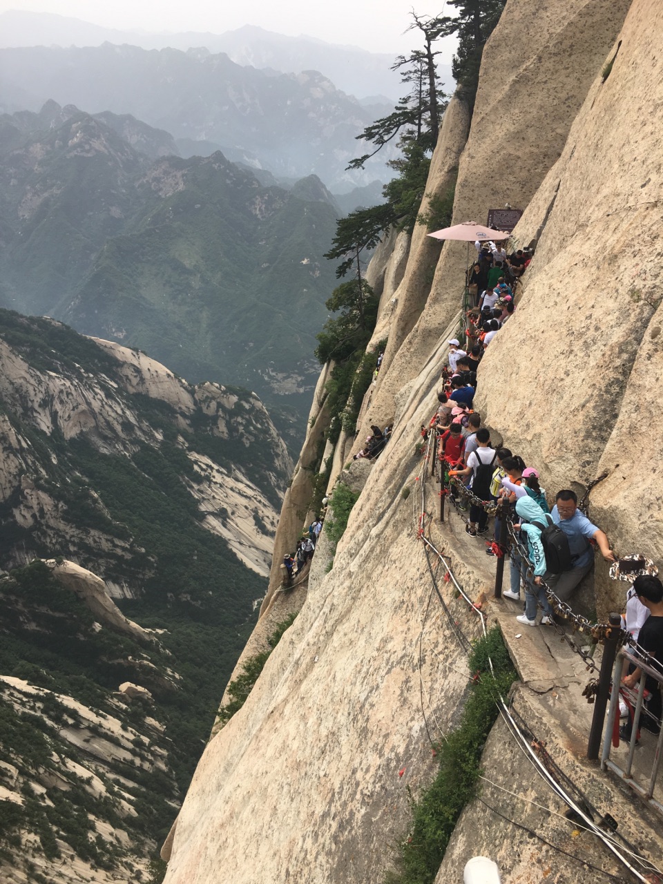 【攜程攻略】華山華山景點,西上北下還是值得的,從西峰到北峰一路翻過