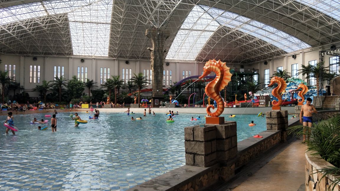 汤河假日水上乐园