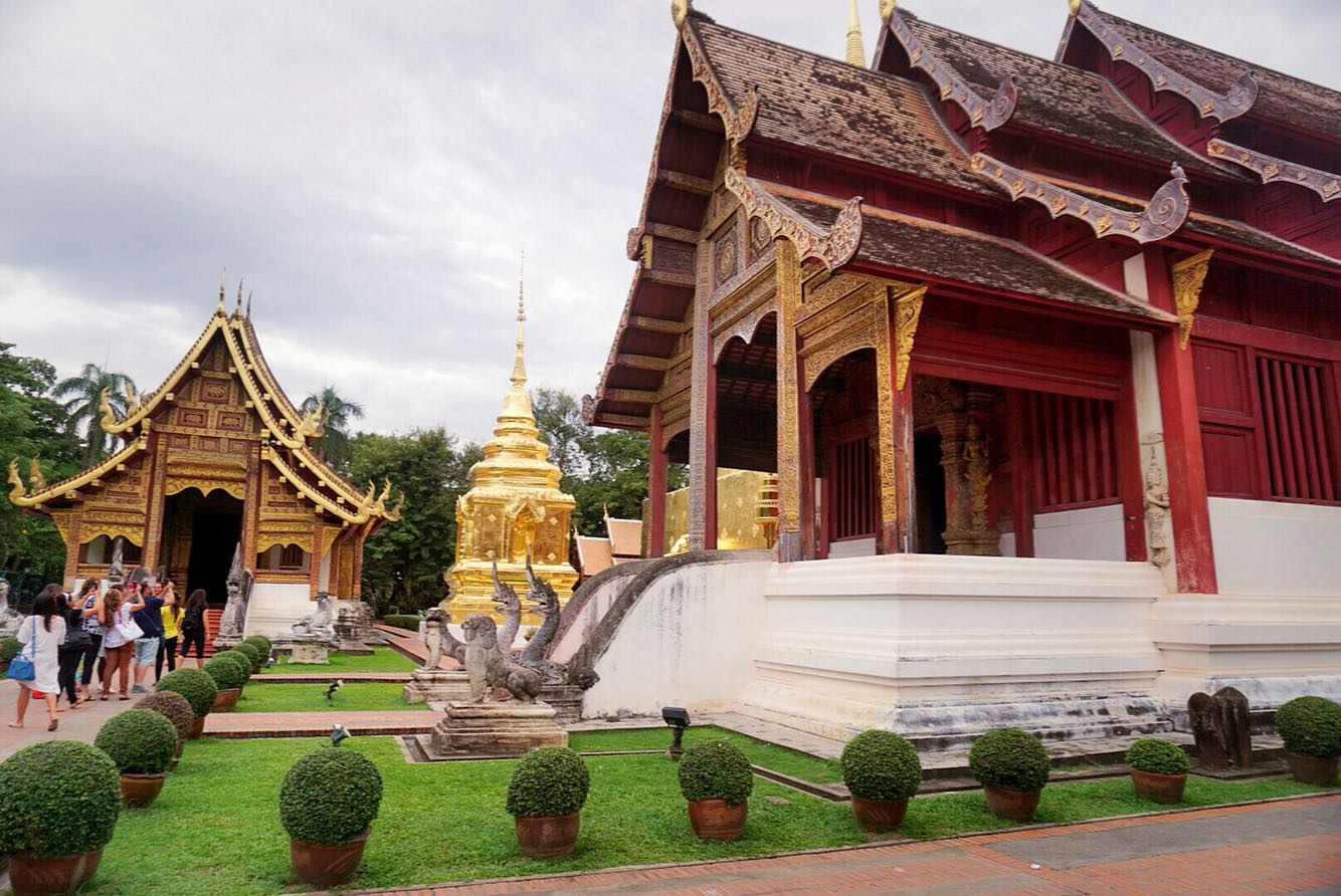 泰国清迈府双龙寺 大佛塔寺 帕辛寺 宁曼路一日游【浓缩清迈之美】