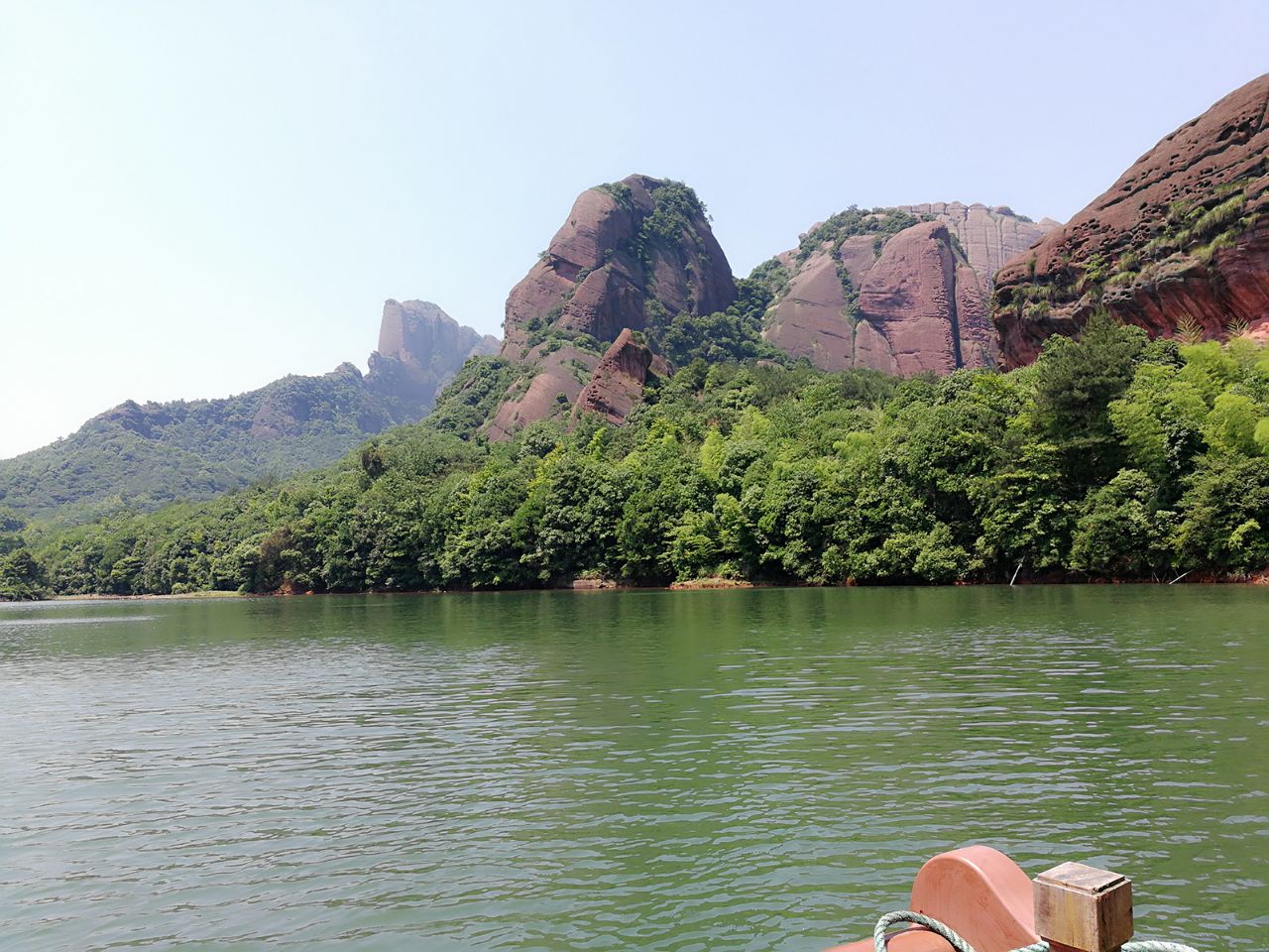【携程攻略】弋阳龟峰风景名胜区景点,景色很好,有山有水,真的很喜欢